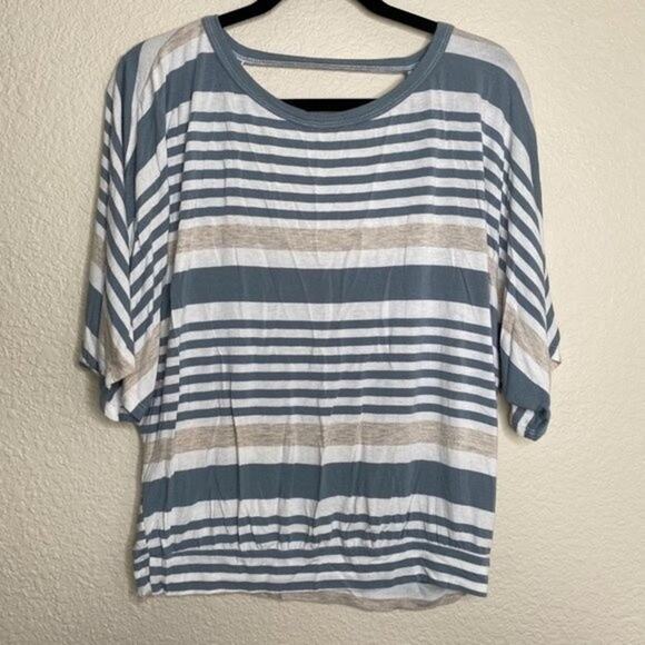 Daytrip Striped Open Back Bat Wing Top XS - Picture 6 of 6